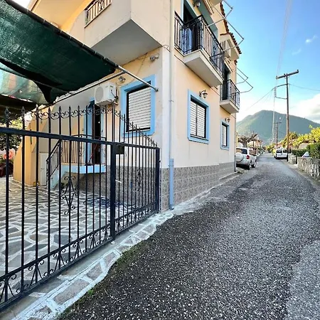 Village 1 * Μαραθιάς